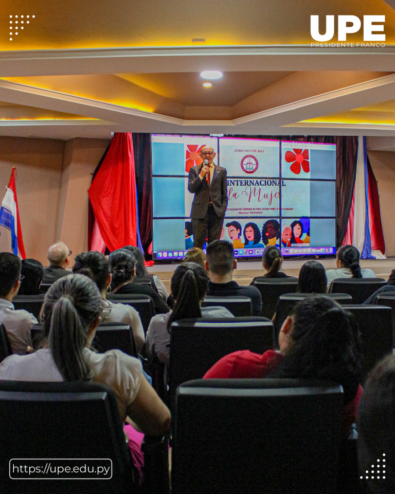 Acto de Bienvenida y Presentación de Autoridades Académicas: Carrera de Derecho 